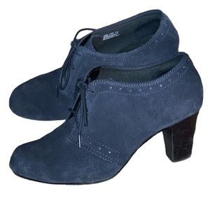 Clarks Sapphire Chloe Lace-Up blue suede Booties size 11